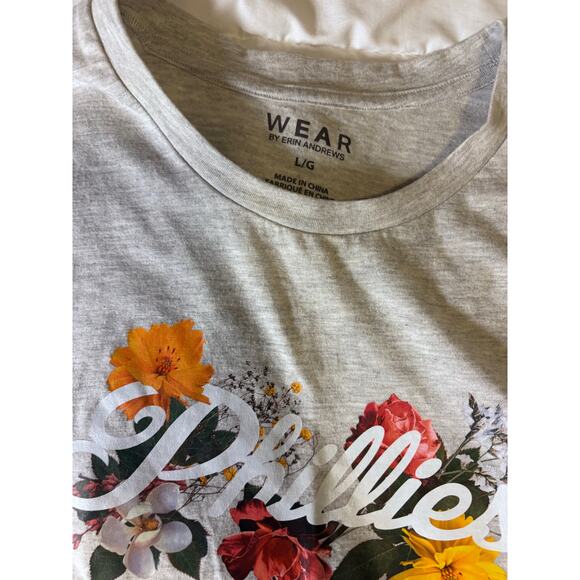 Phillies Large Floral sleeveless t shirt - Picture 2 of 4